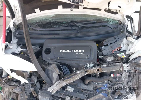 2018 Jeep Cherokee Latitude Plus Fwd из США, поврежденный, VIN 1C4PJLLBXJD551640